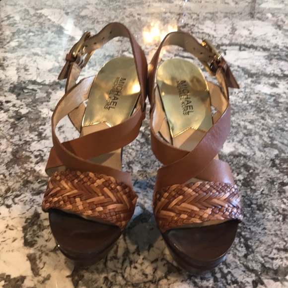 Michael Kors platform high heel - Picture 2 of 8